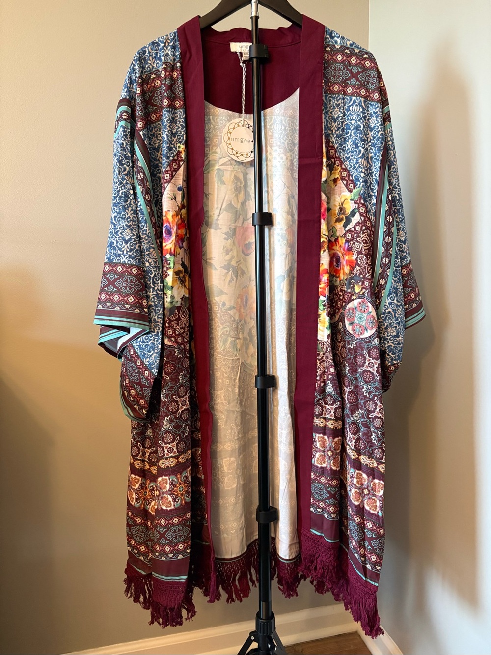 NWT Umgee Size XL/1X Boho Floral Kimono in Burgundy and Blue